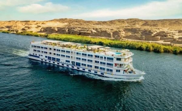 Tamr Hana Cruise
